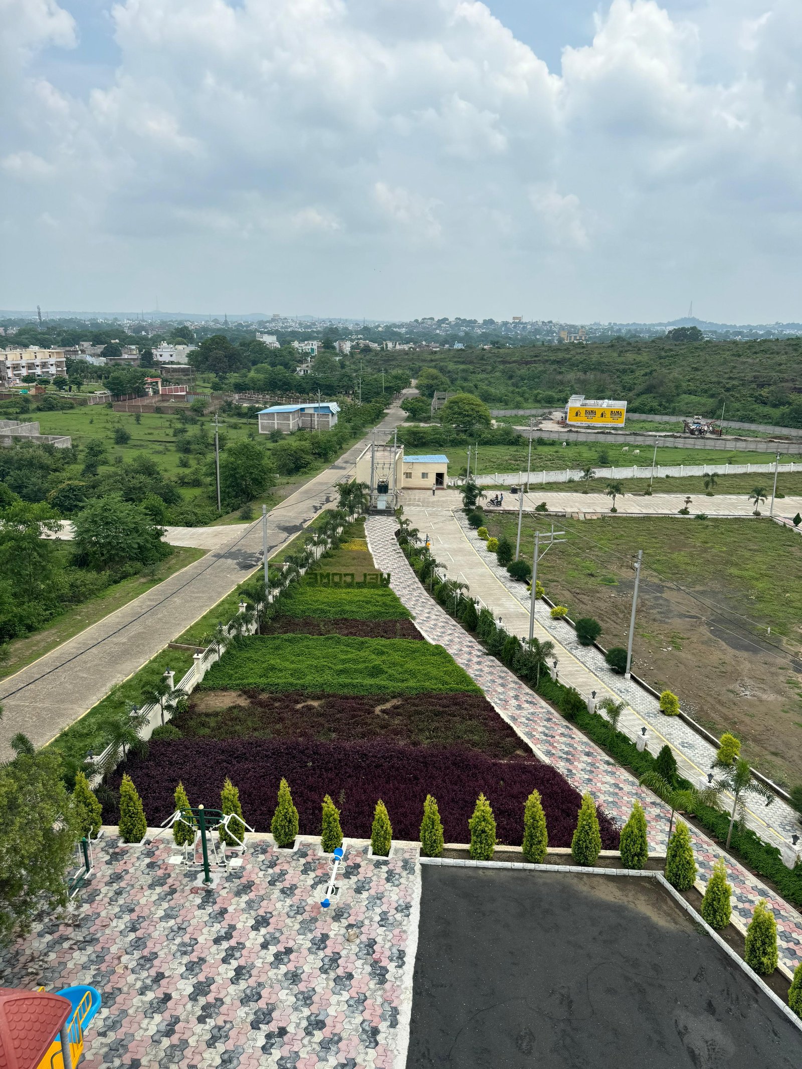 Main entrance gate at Mangal City