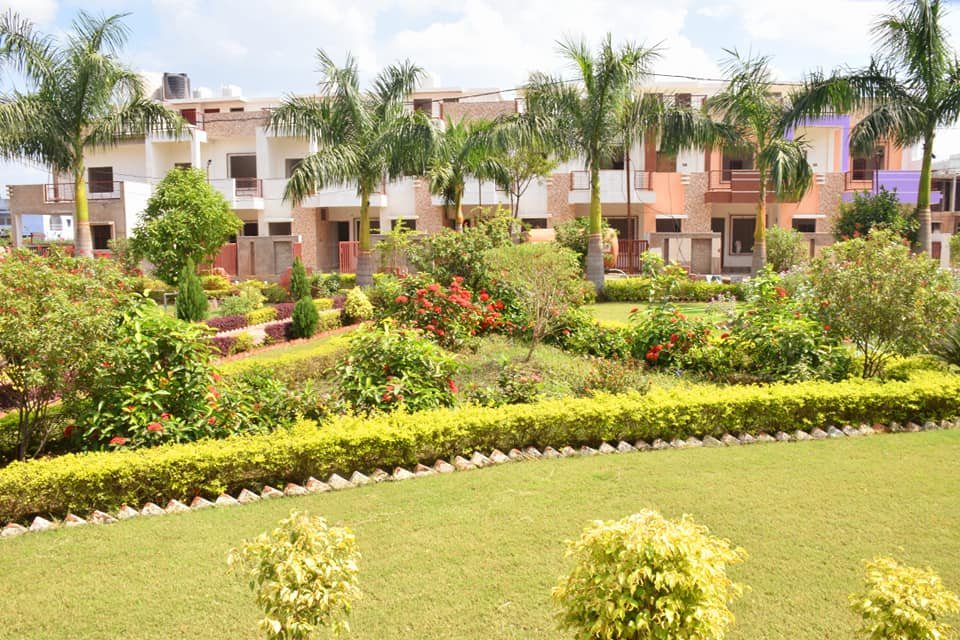 Rose Residency homes and temple context